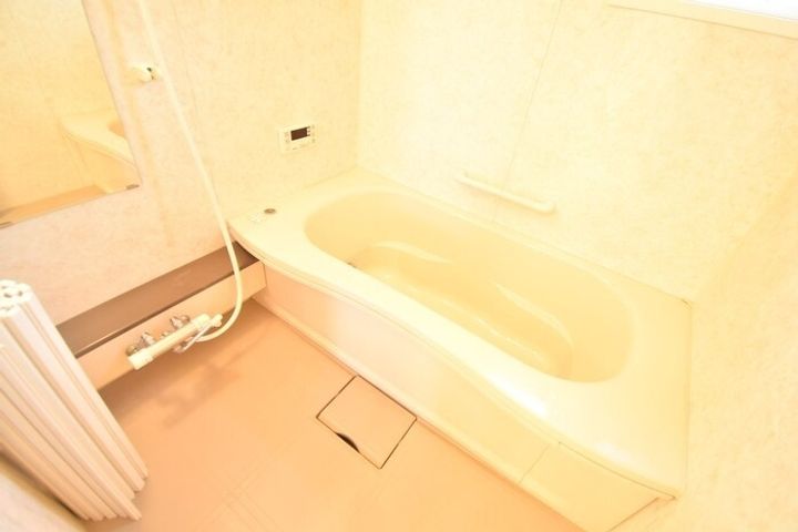 プロヴァンス土器東 B棟102の風呂