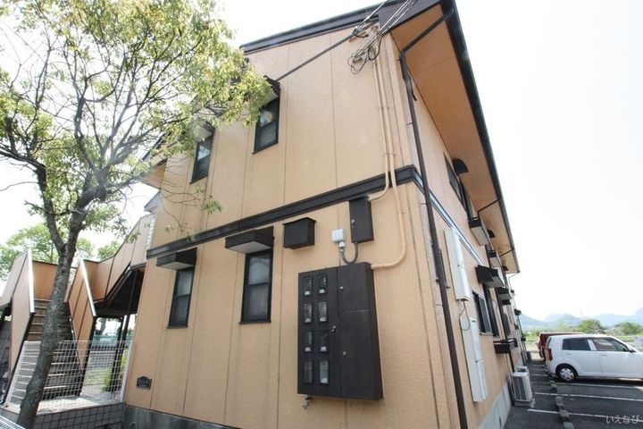 フリータウン香東A棟103の外観