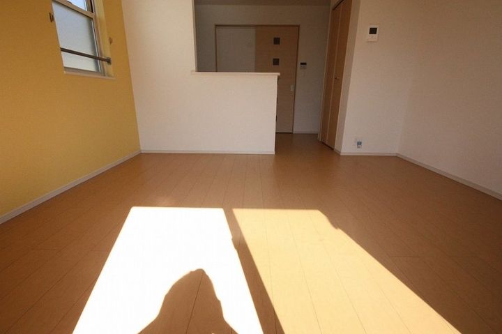 サン クレスト204の居間