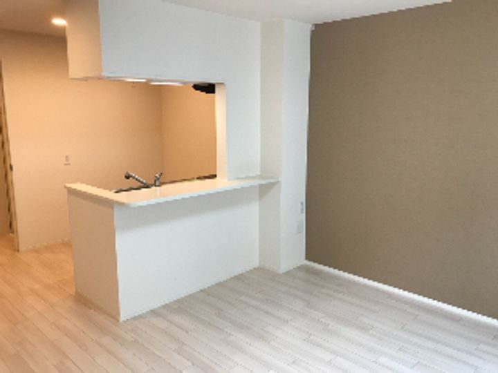 アヴィオン102の居間