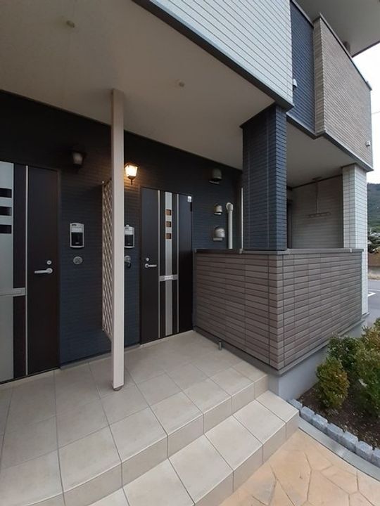 ブランド ラクーンA102の玄関