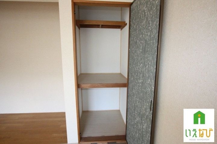 グリーンガーデンA棟102の内装