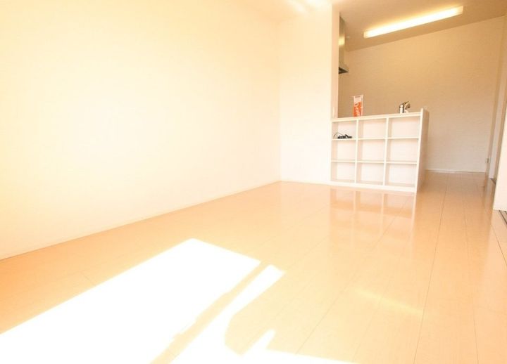 ガーデンクォーツ B棟201の居間