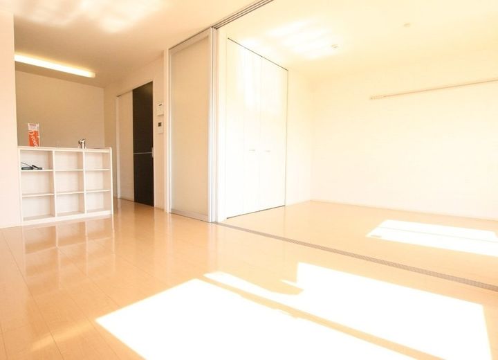 ガーデンクォーツ B棟201の居間