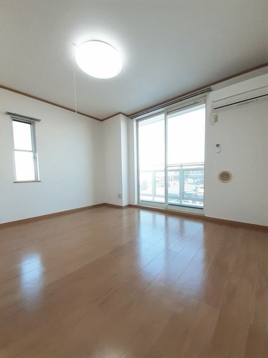 リュエル・ウエスト201の居間