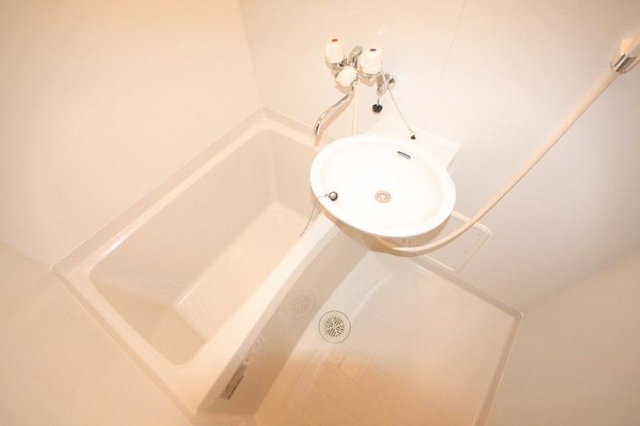 レオパレスアイアイ208の風呂