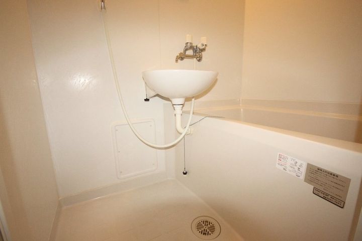 レオパレスエトワール 栗林303の風呂