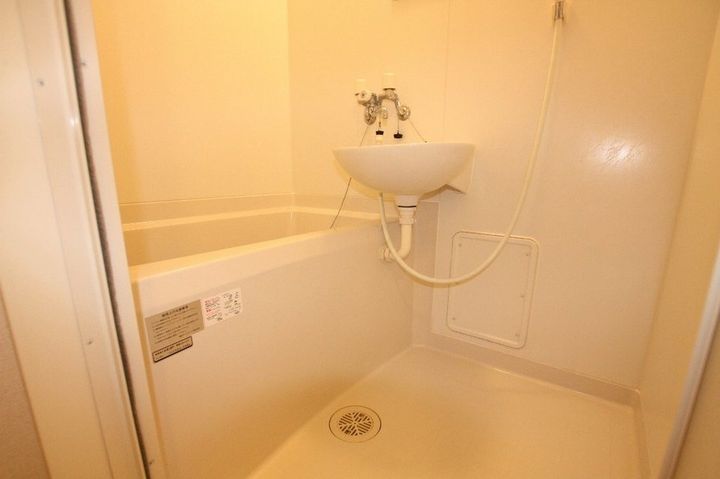 レオパレスダンダンめぐみ210の風呂