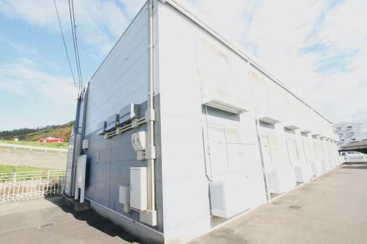 レオパレス栗林南101の外観