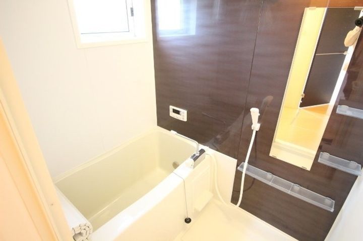 御所アリビオ B棟103の風呂