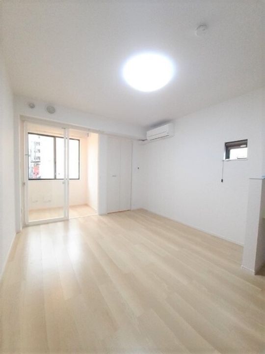 ルーベル宇多津ⅡC106の居間