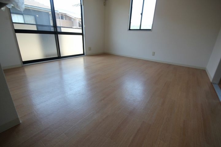 コートMT F館202の居間