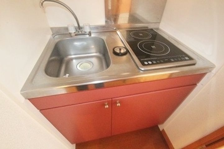 レオパレス栗林南106のキッチン