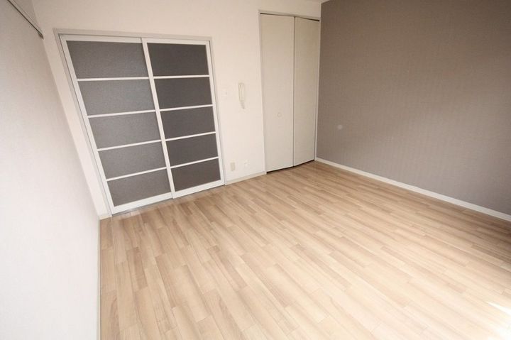 フレグランス米谷202の居間