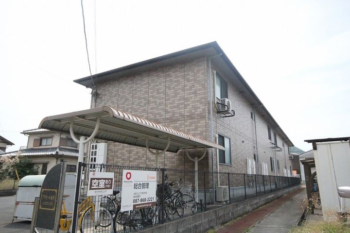 プラセール紙町202の外観