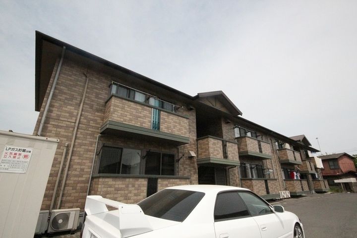 プラセール紙町202の外観