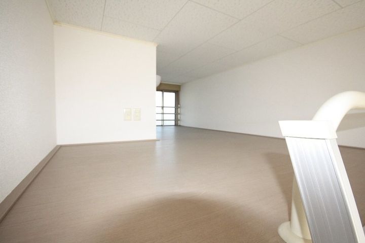 レオパレスラポール松福307の寝室