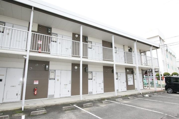 レオパレスBIG STONE204の外観