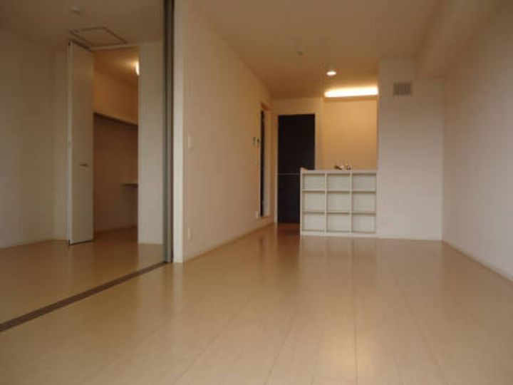 フラット ウィステリア205の居間