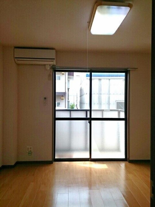 イグレック楯 B101の居間