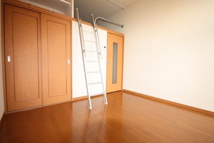 レオパレス志度111の居間
