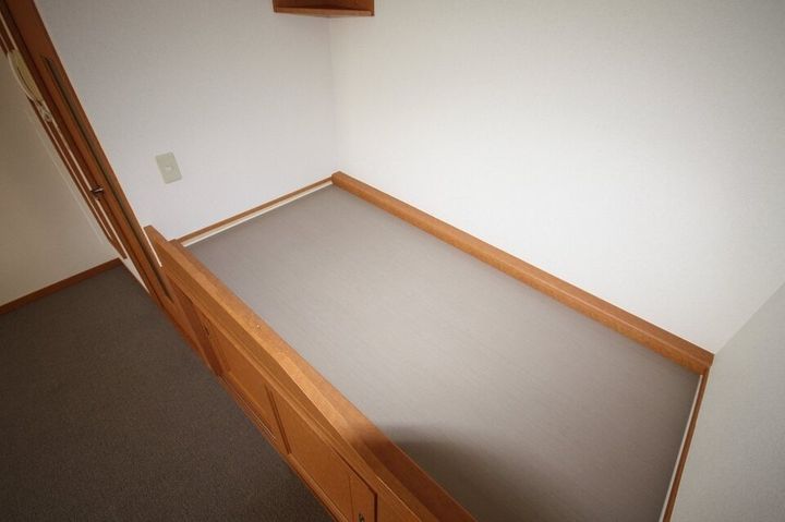 レオパレスGAZEBO12204の居間
