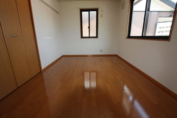 ツインハーモニーB棟202の内装