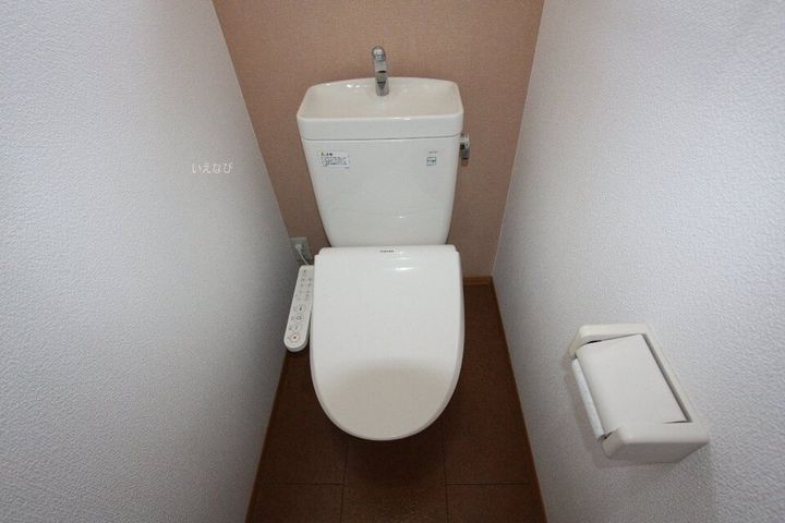 ツインハーモニーB棟202の内装