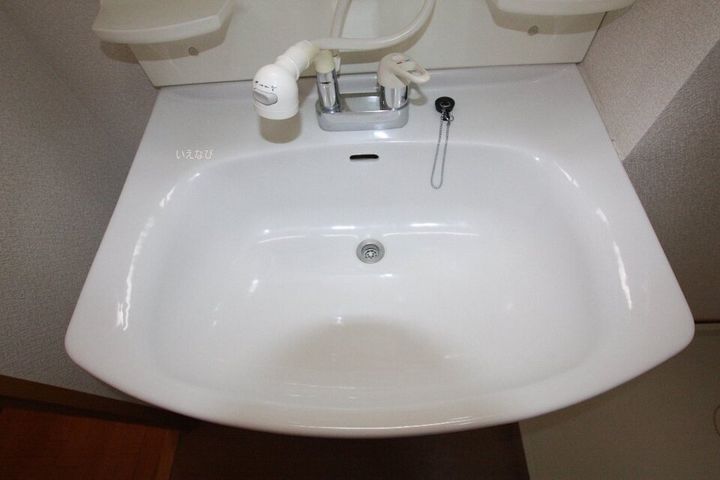 ツインハーモニーB棟202の内装