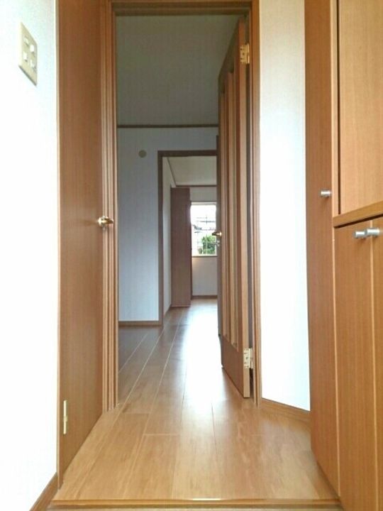 ヌーベル稲木 A101の玄関