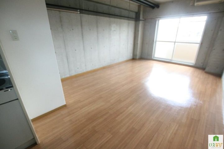 カローラ林町205の寝室