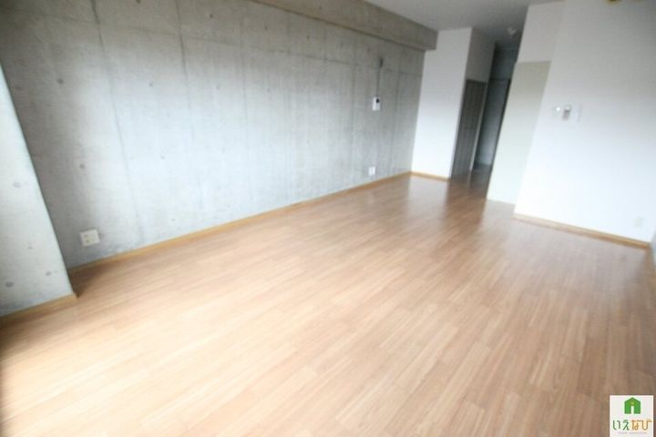 カローラ林町205の居間