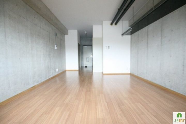 カローラ林町205の居間