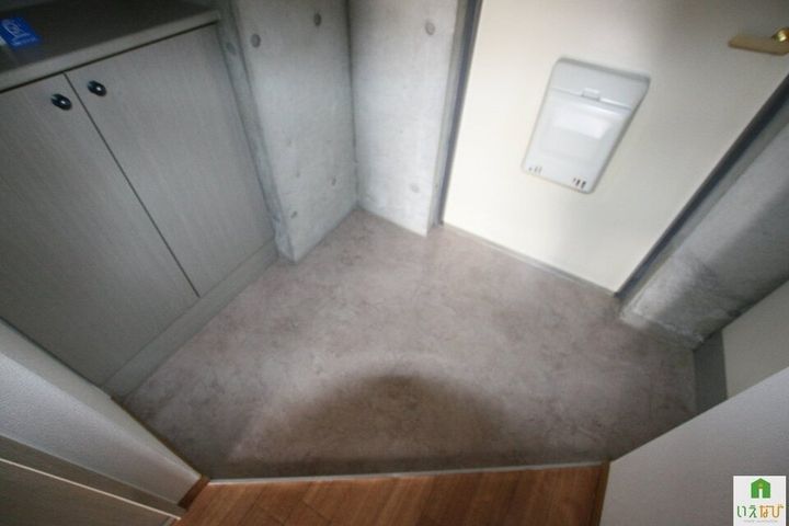 カローラ林町205の玄関