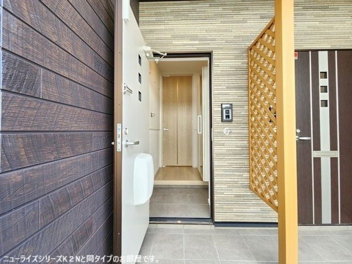 エーデルタウンⅡ102の玄関