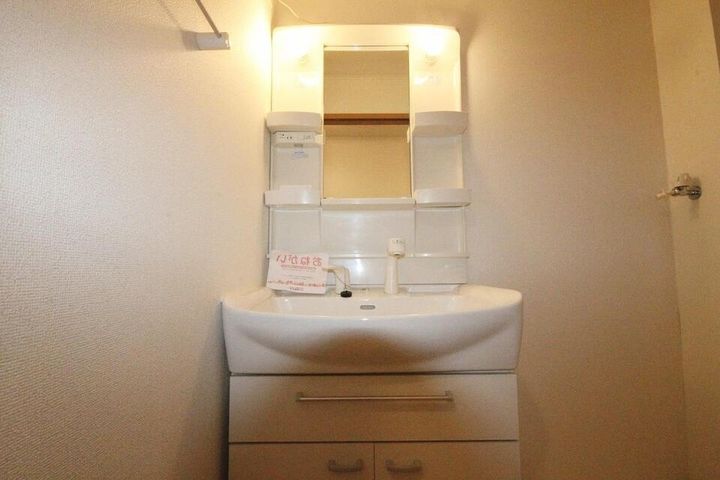 アベンシス5103の内装