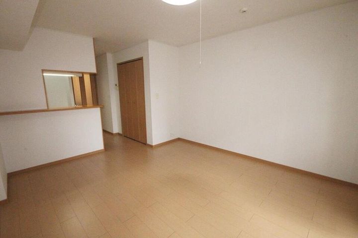 アベンシス5103の居間