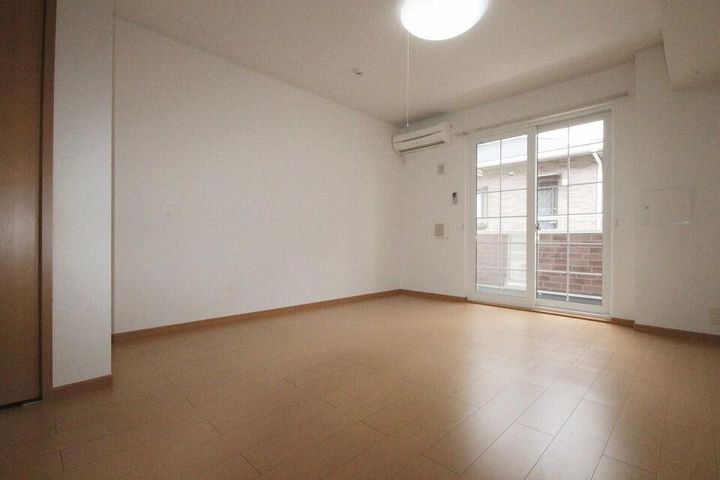 アベンシス5103の居間