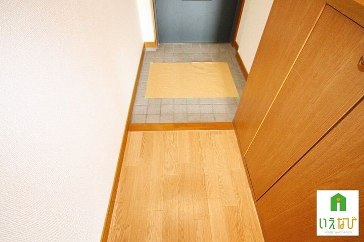 アメニティ屋島403の玄関