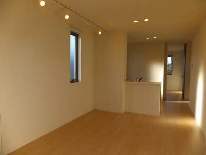 シャーメゾン中府206の居間