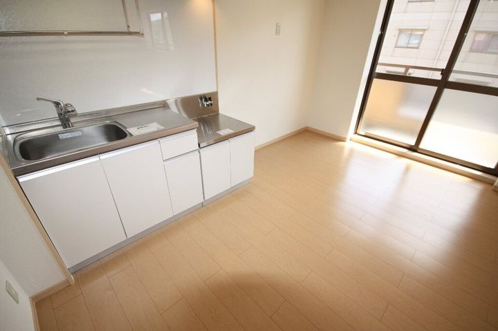 ニューエルディム裕Ⅱ302の居間