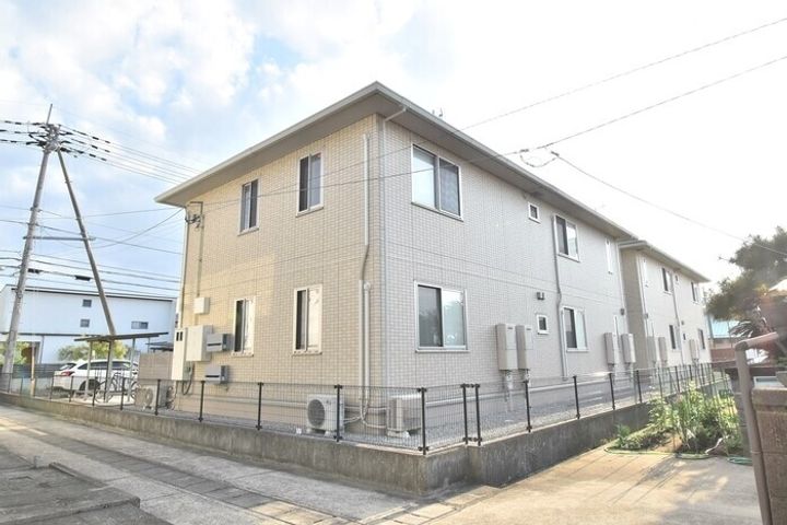 アンジュール山北 A棟102の外観