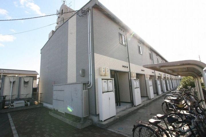 レオパレス花205の外観