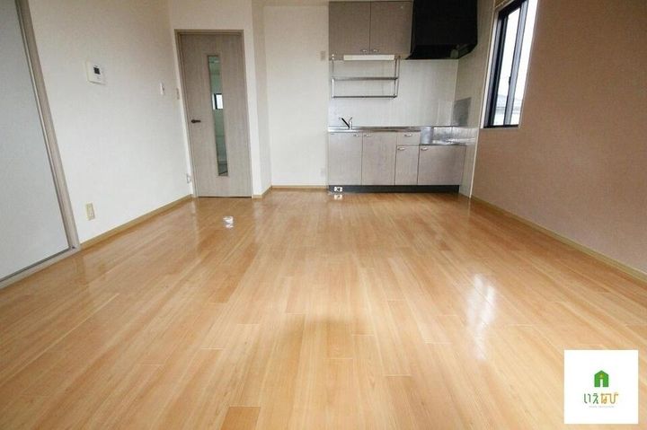 アネックス D棟101の居間