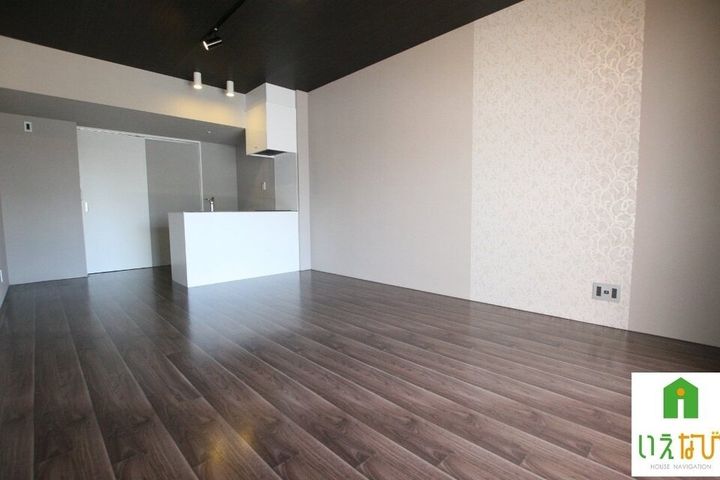 リンヒナーノh+102の居間