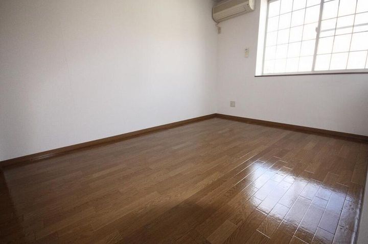 リーヴメゾン北館D102の居間