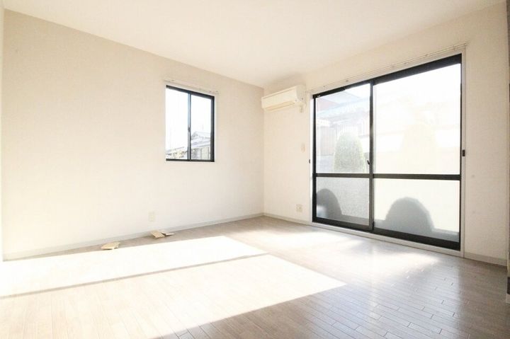 コートMT H館101の居間