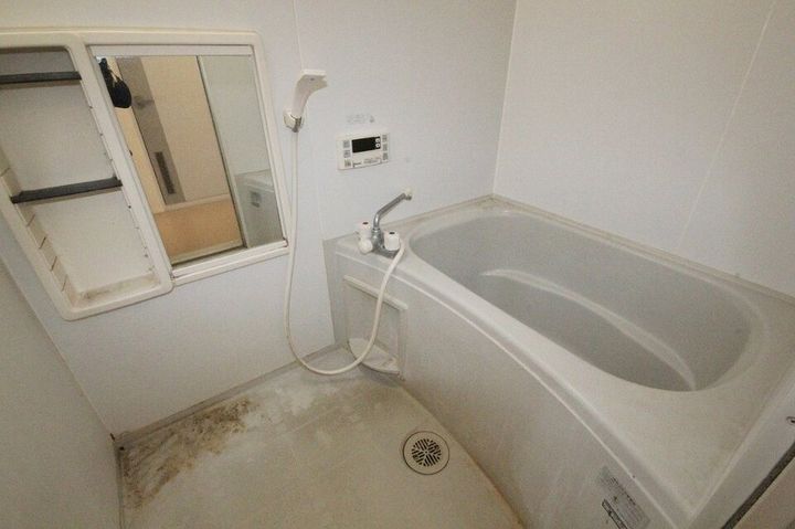 コートMT H館101の風呂