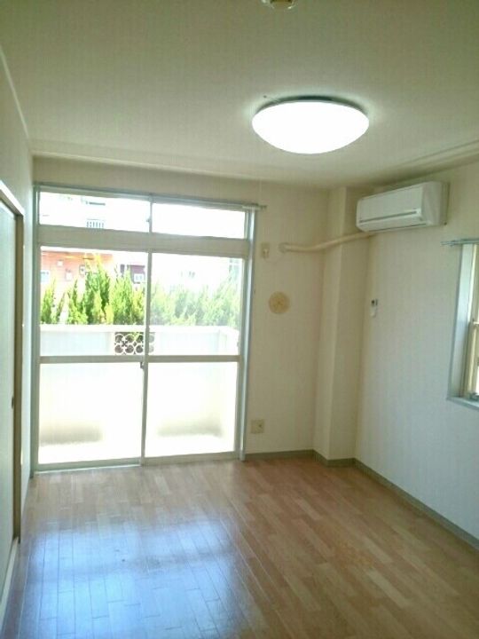 サニーハイツ楠 B103の居間