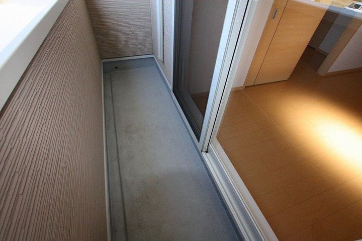 アルドーレ・カーサ ナカヤマ202の居間